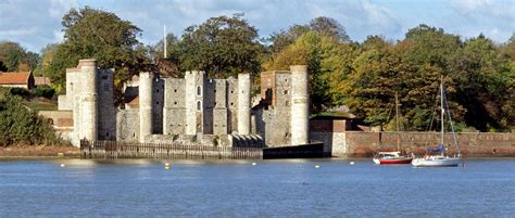 upnor castle opening times.